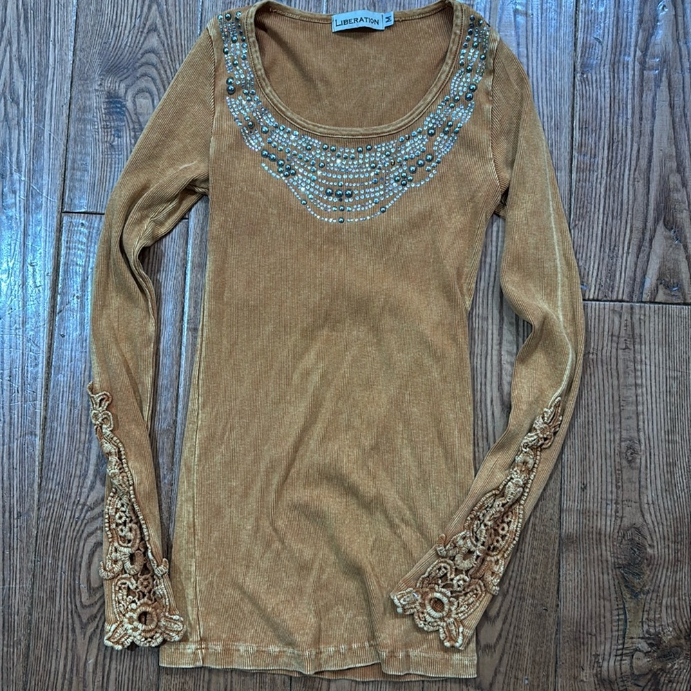 Liberation Bedazzled Longsleeve Size Medium